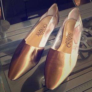 Amano Gold Leather Dress Shoes